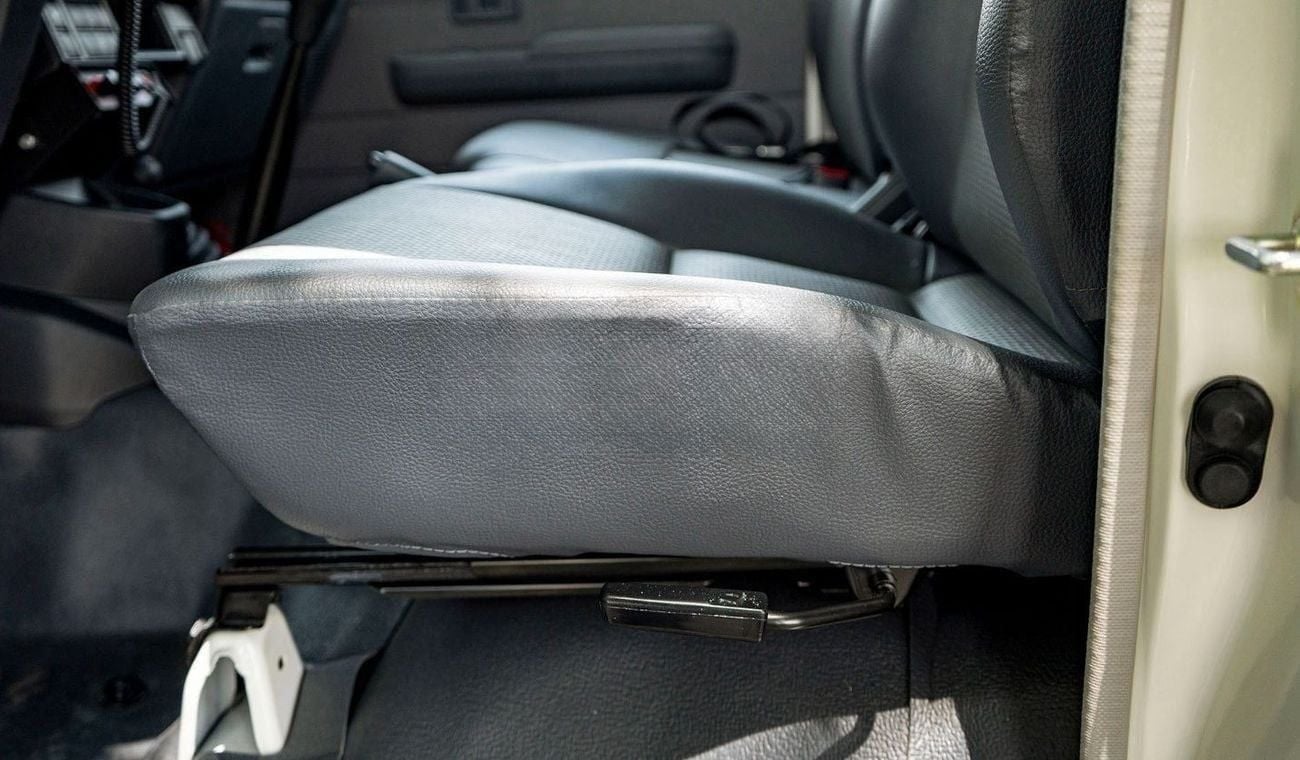 تويوتا لاند كروزر 70 Toyota land cruiser hard top lc78 ambulance 4.2L diesel MY2024