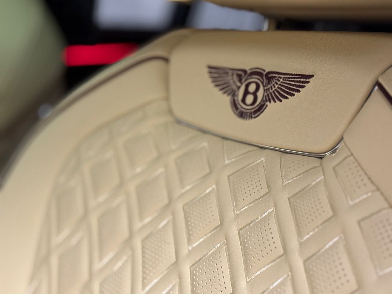 بنتلي مولسان