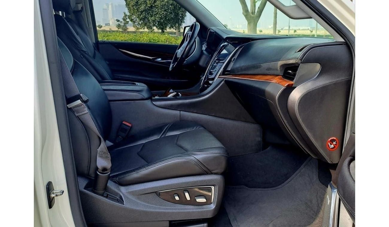 كاديلاك إسكالاد ESV Premium Luxury 6.2L 2015 FULL OPTION (1830x36/-MONTHLY)