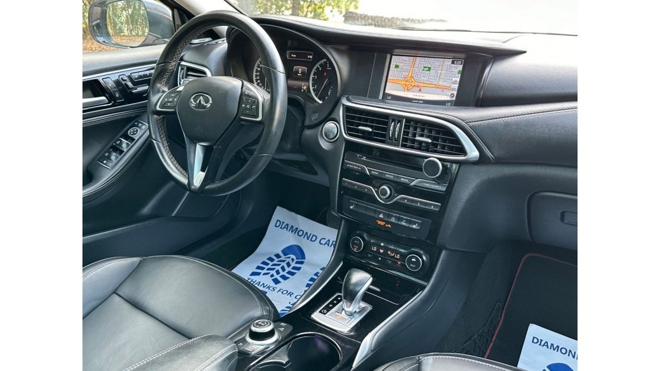 Infiniti QX30 Premium