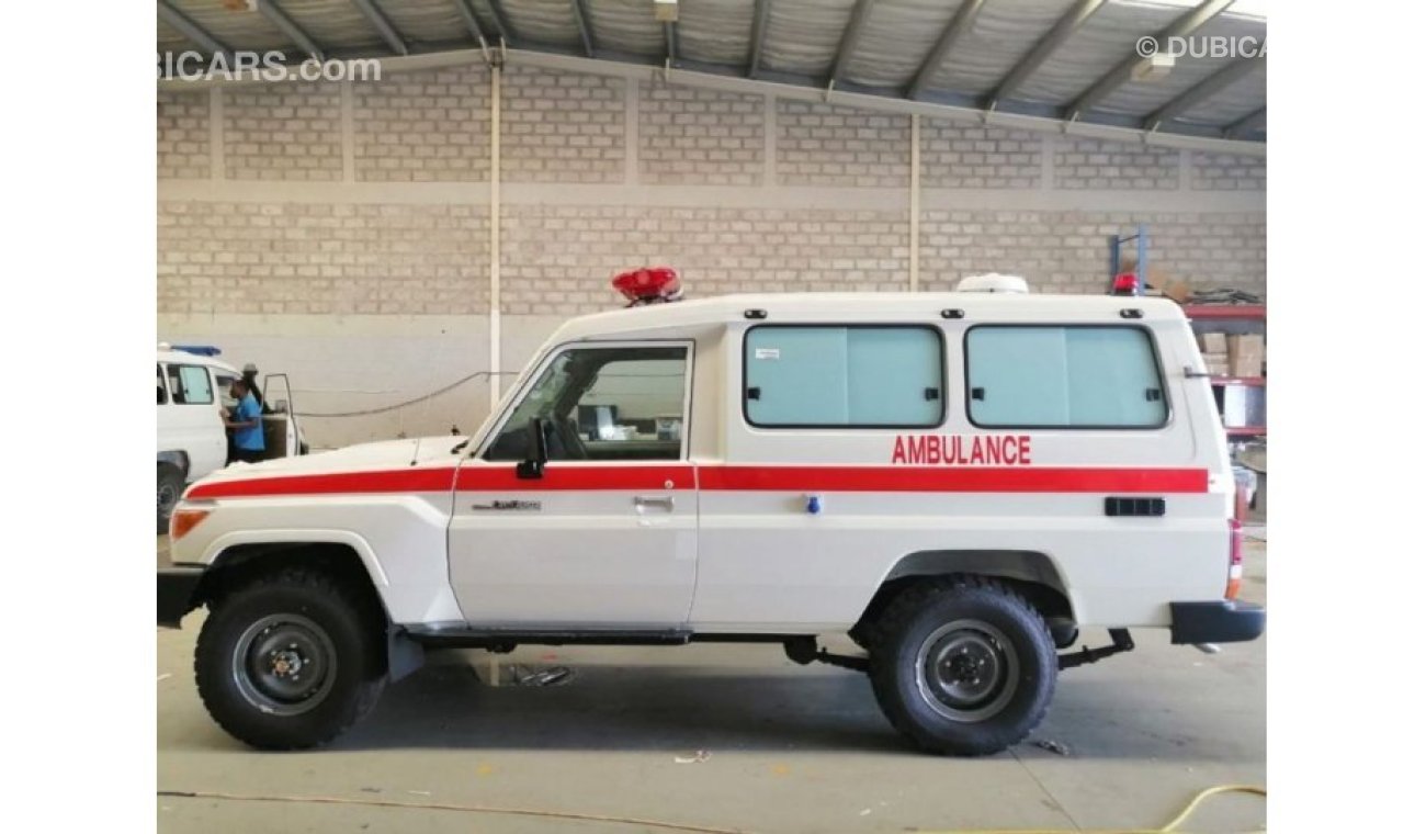 تويوتا لاند كروزر هارد توب 4.2L Diesel V6 (Ambulance)