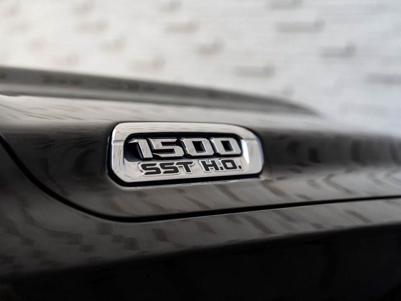RAM 1500 LIMITED NIGHT EDITION