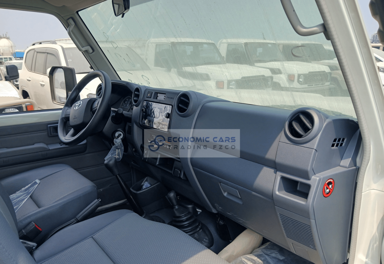 Toyota Land Cruiser Pick Up ECTJRD001 - 2025 Toyota LC Single Cab Pick UP - 4.2L Diesel Manual - 6 Cylinder - White