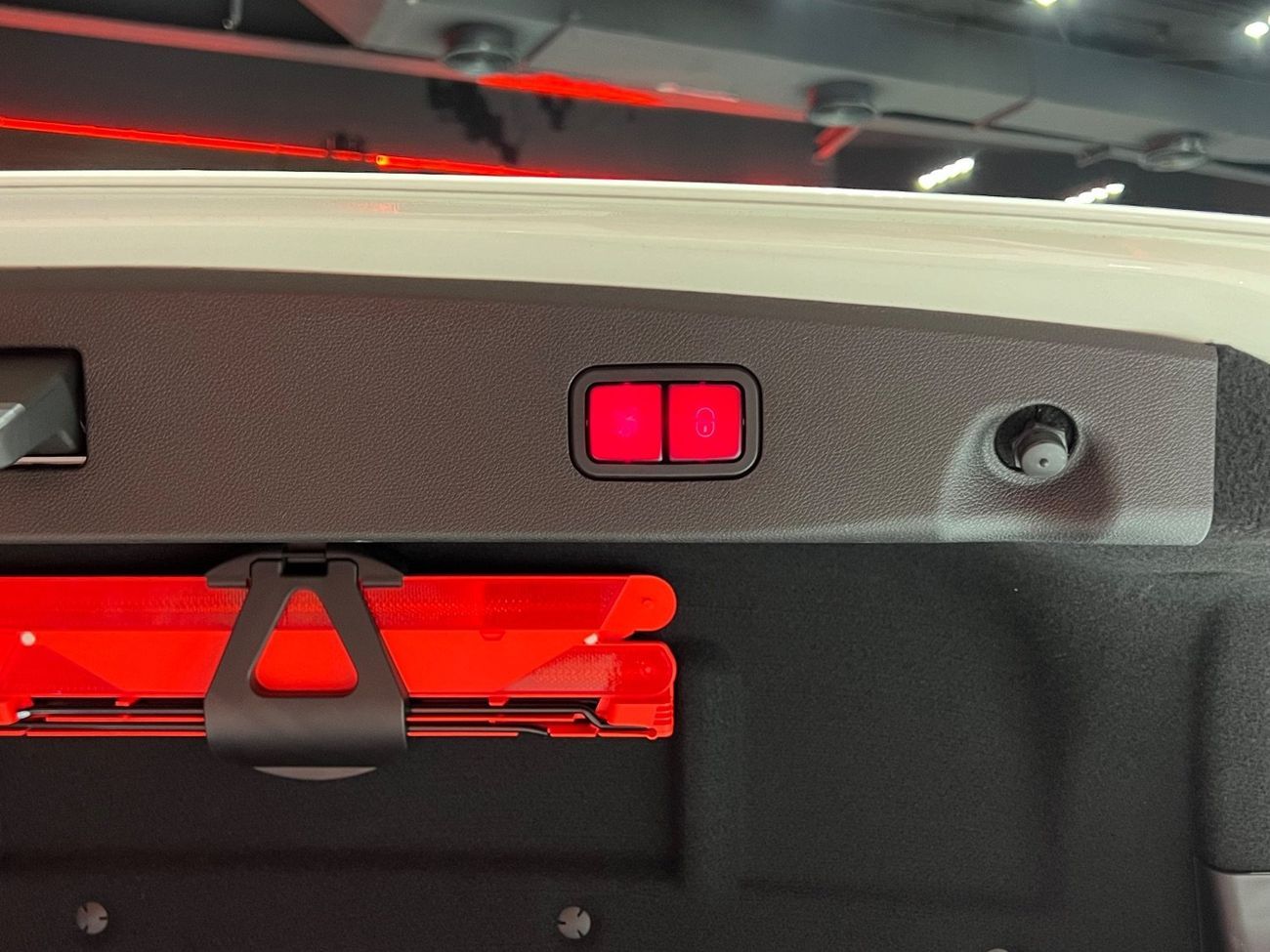 مرسيدس بنز E 63 AMG S 5.5L