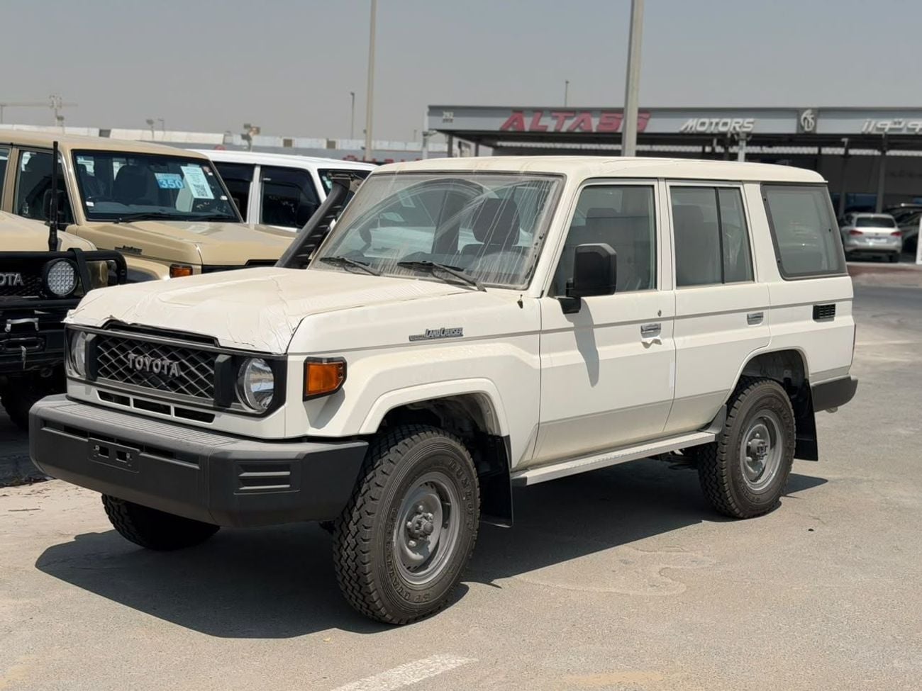 Toyota Land Cruiser 70 LC76 LX TOYOTA LC76 4.2 MT 2026 BASIC NO DIFF LOCK