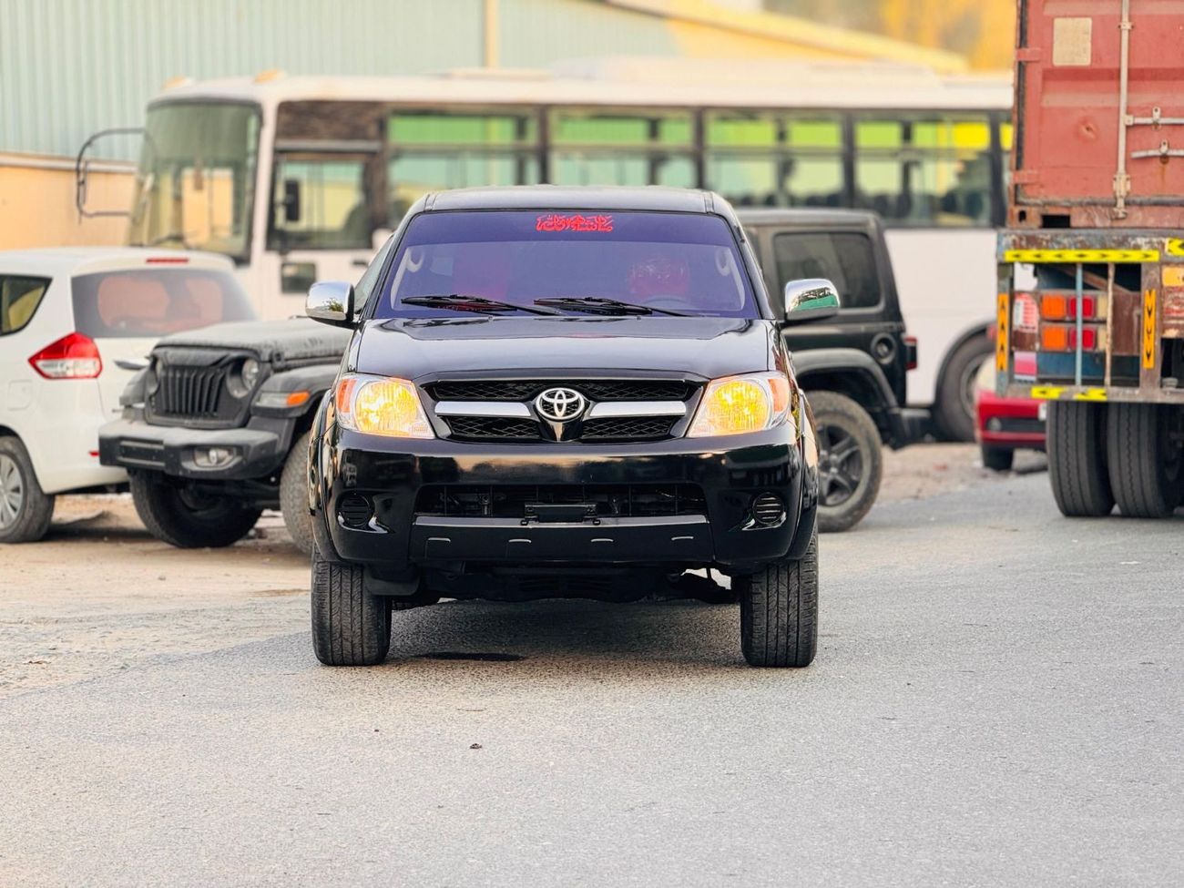 Toyota Hilux PREMIUM RED INTERIOR | MANUAL 2.5L DIESEL | LHD | 2007 | REAR VIEW CAMERA | PREMIUM SPORTS BAR WITH