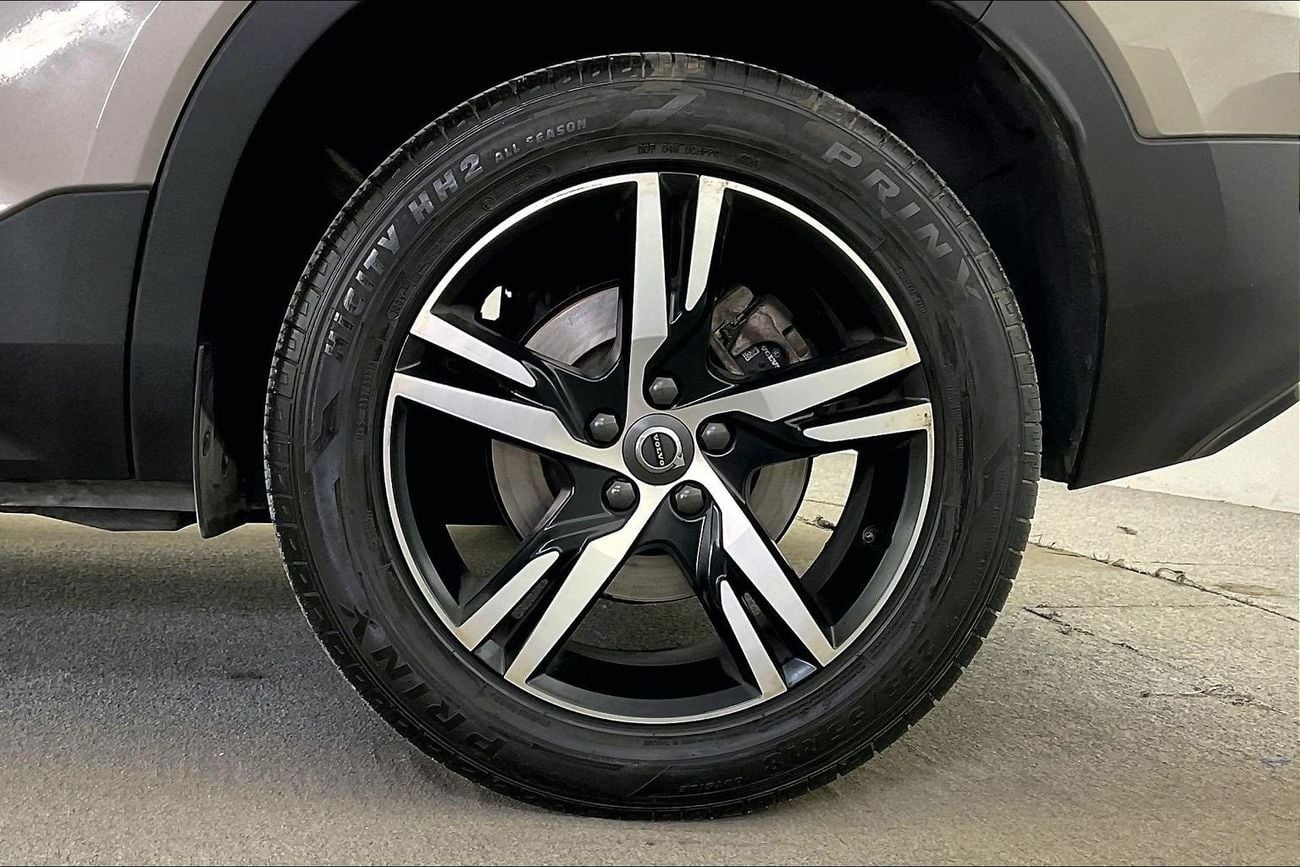 Volvo XC40 2.0 T4 190 FWD R-DESIGN AUTO | Guaranteed Warranty | 0 Down Payment