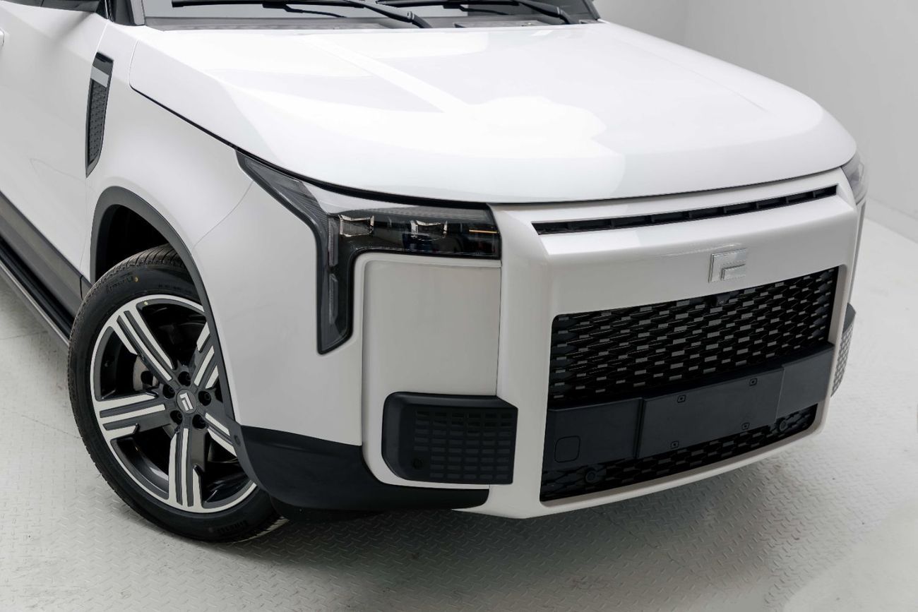 ROX 01 1.5L - Plug-in Hybrid - White Inside Orange | Export Only