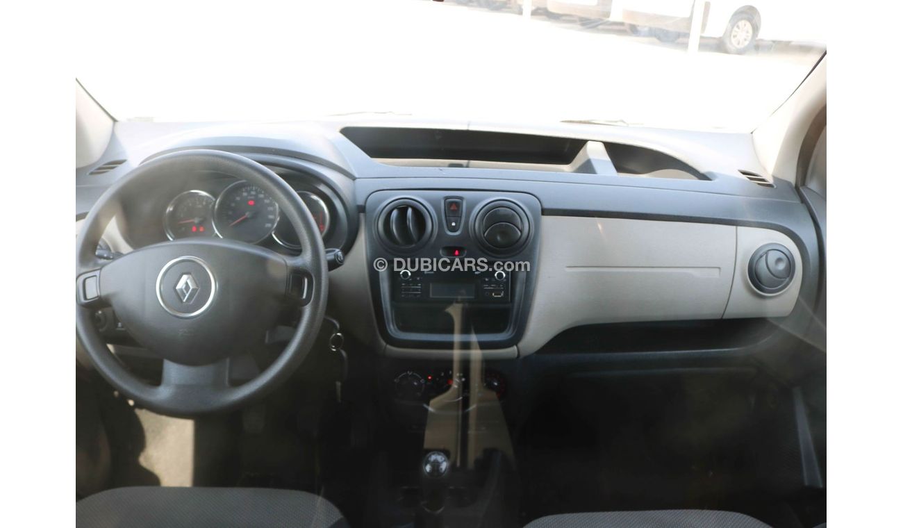 Renault Dokker 2017 | DOKKER DELIVERY VAN WITH GCC SPECS AND EXCELLENT CONDITION