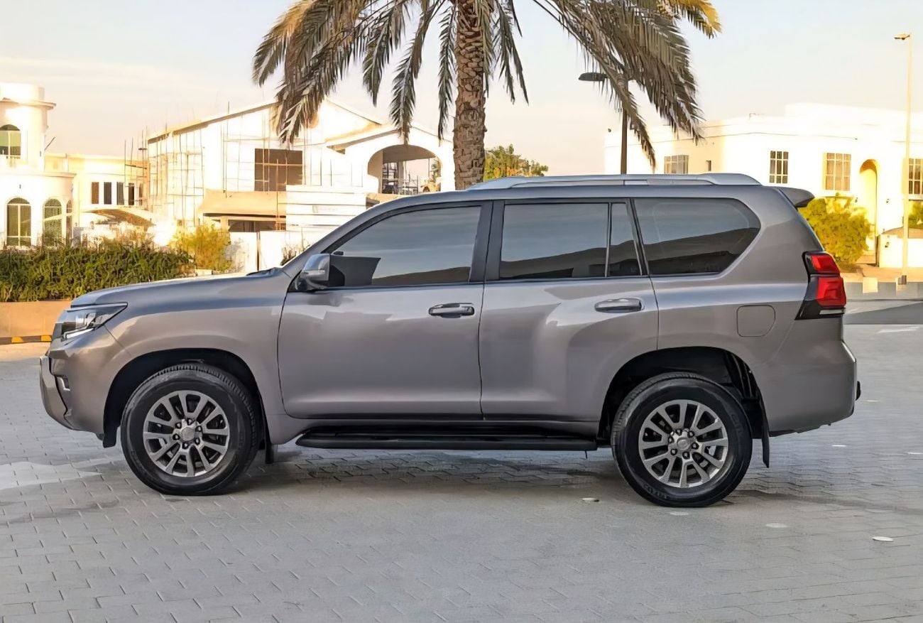 تويوتا برادو TXL LHD 4.0L V6 1GR petrol engine Automatic Gear 4WD 7 Seats 5 Doors