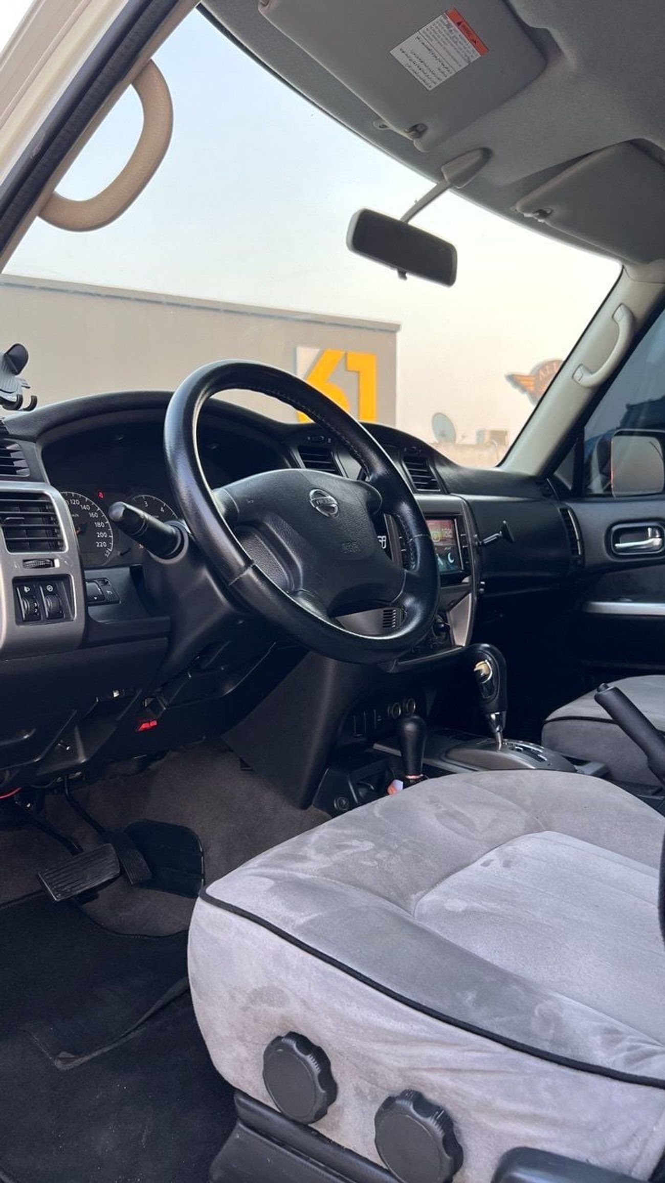 نيسان باترول سفاري GL 4.8L A/T (7 Seater)