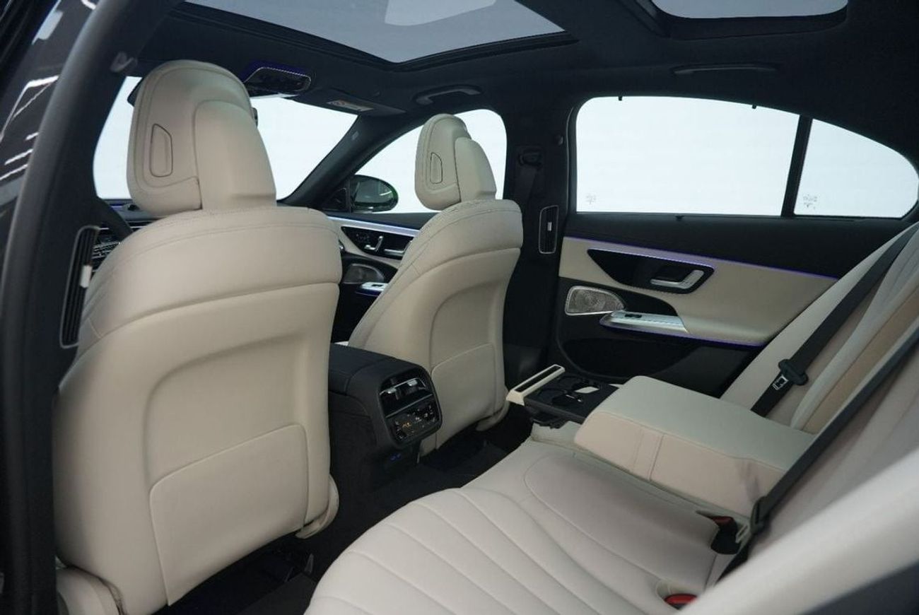 مرسيدس بنز E300 Mercedes-Benz E 300 | 2025 GCC 0km | Agency Warranty | AMG Package | DIGITAL LIGHT