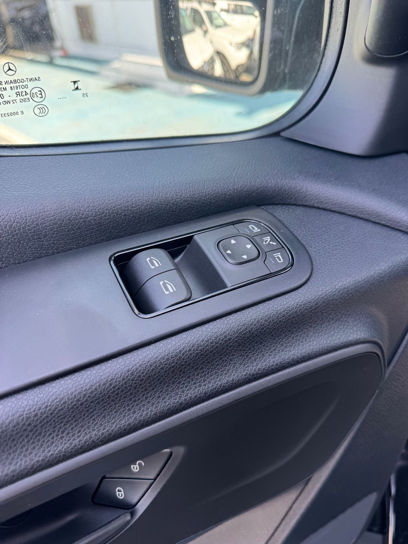 مرسيدس بنز سبرينتر Mercedes Sprinter 319CDI 4x4 Very Rare Spec