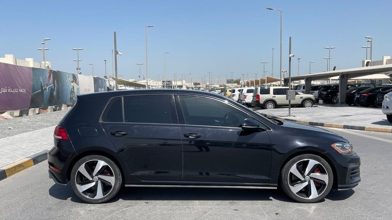 Volkswagen Golf GTI Sport 2.0T FuLL Option