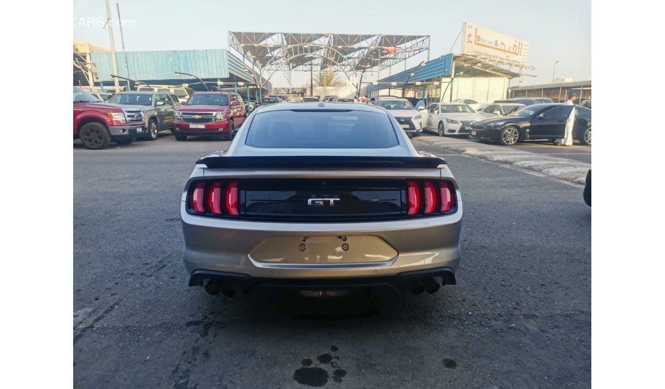 Ford Mustang GT