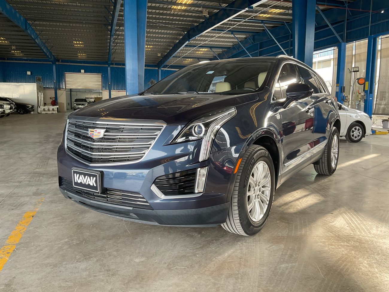 كاديلاك XT5 Luxury AWD | شامل الضمان | 0 ﺪﻔﻋﺓ ﺃﻮﻟﻯ