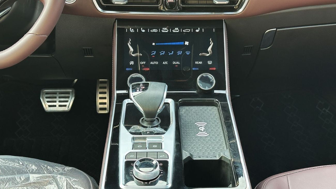 Jetour X90 Plus Luxury 2024 GCC 2.0L Turbo Low Mileage