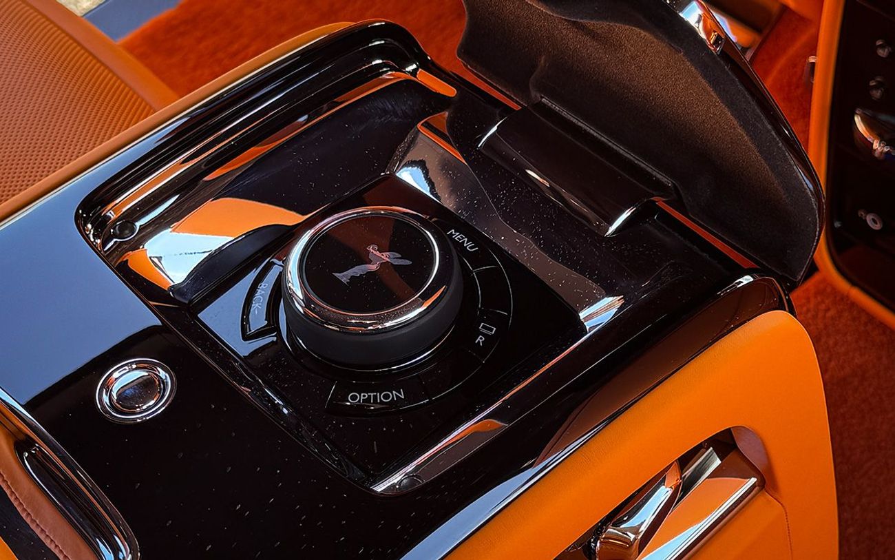 رولز رويس كولينان Black Badge Series II Right Hand Drive