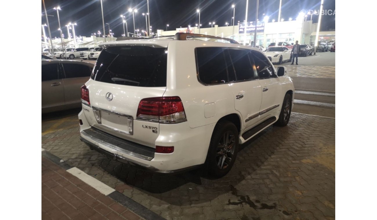 لكزس LX 570 لكزس LX570 S خليجي موديل 2013 صبغ وكالة بحالة ممتازة ضمان الفحص