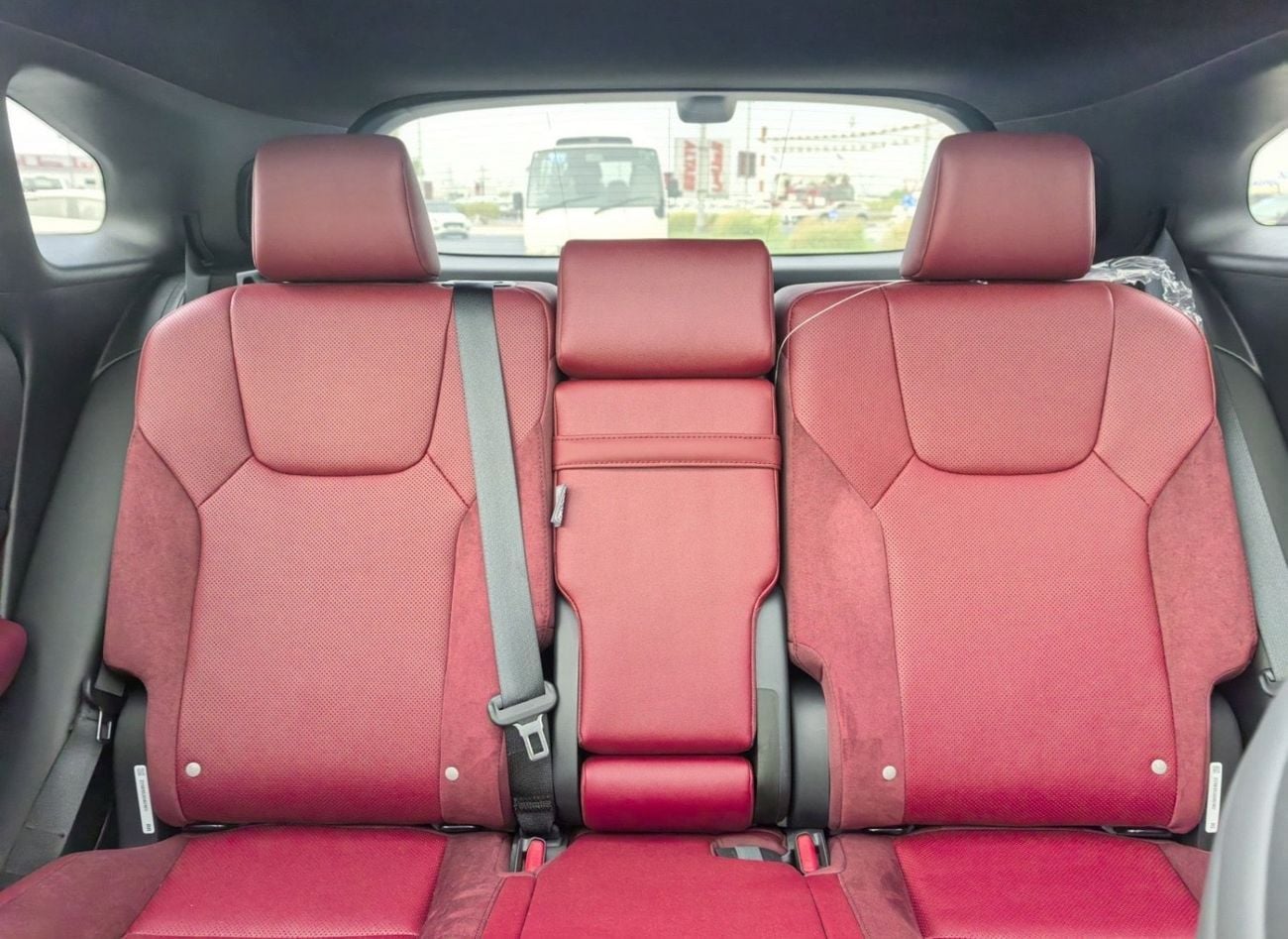 لكزس RX 350 F-SPORT 2025 LEXUS RX350 2.4L PETROL F SPORT 3 AUTOMATIC TRANSMISSION FULL OPTION