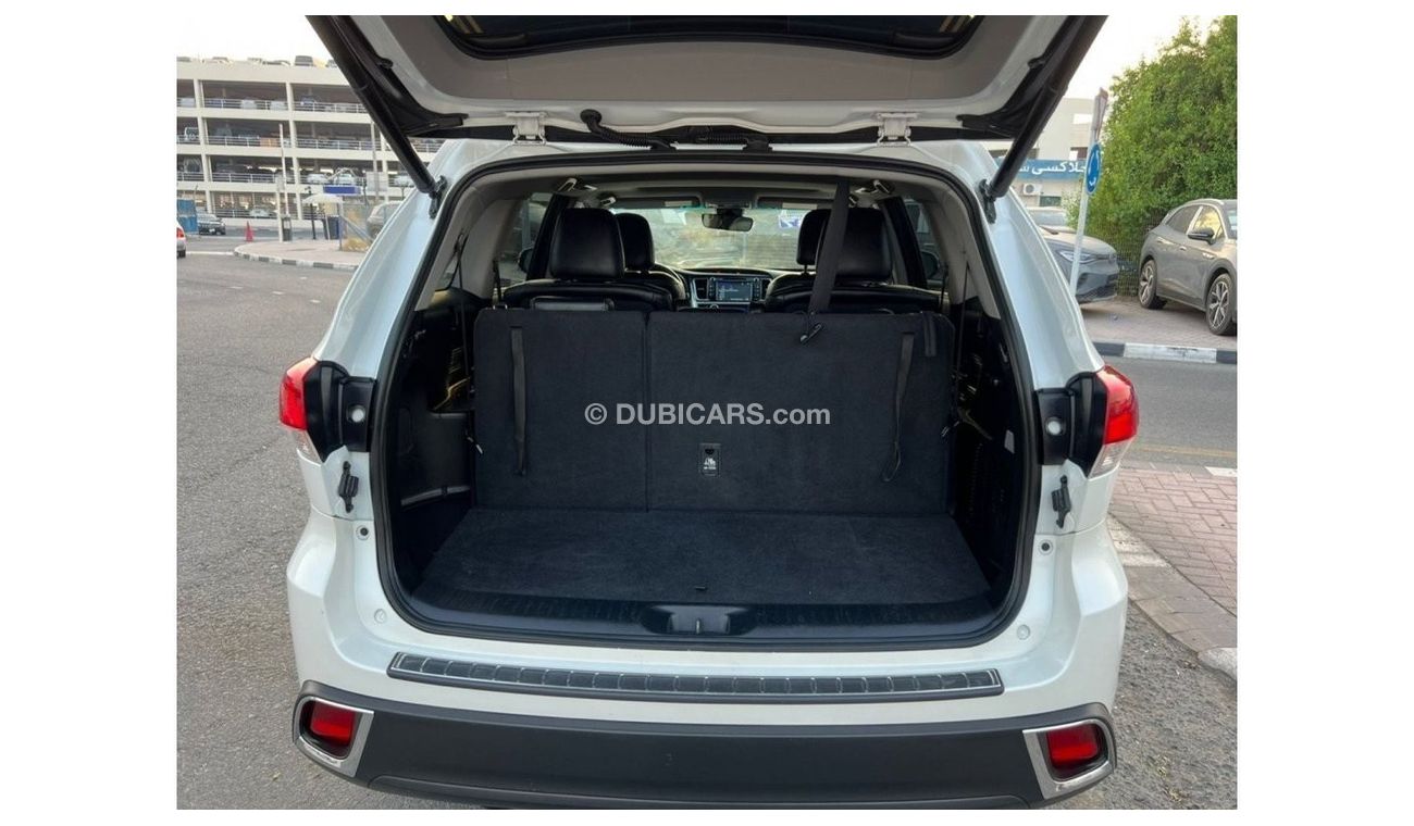 تويوتا هايلاندر 2017 SE EDITION SUNROOF 4x4 CANADA IMPORTED