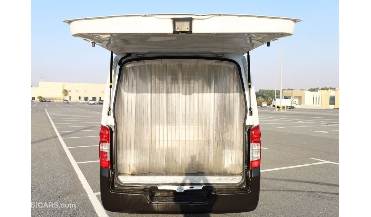 نيسان أورفان Std NV350 Cargo Van with Chiller Box | Excellent Condition | GCC Specs