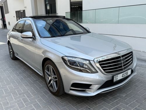 Mercedes-Benz S 500 AMG 4.7L AMG Line* Low Mileage*Chauffeur*TV*Massage*Panoramic Roof