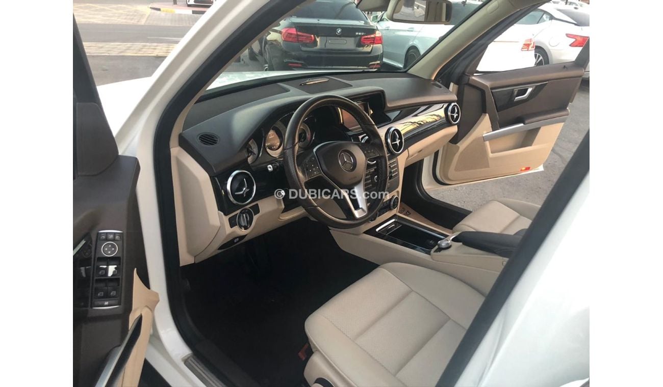 Mercedes-Benz GLK 250 Mercedes benz GLK 250 model 2014 GCC car prefect condition full option low mileage leather seats ba