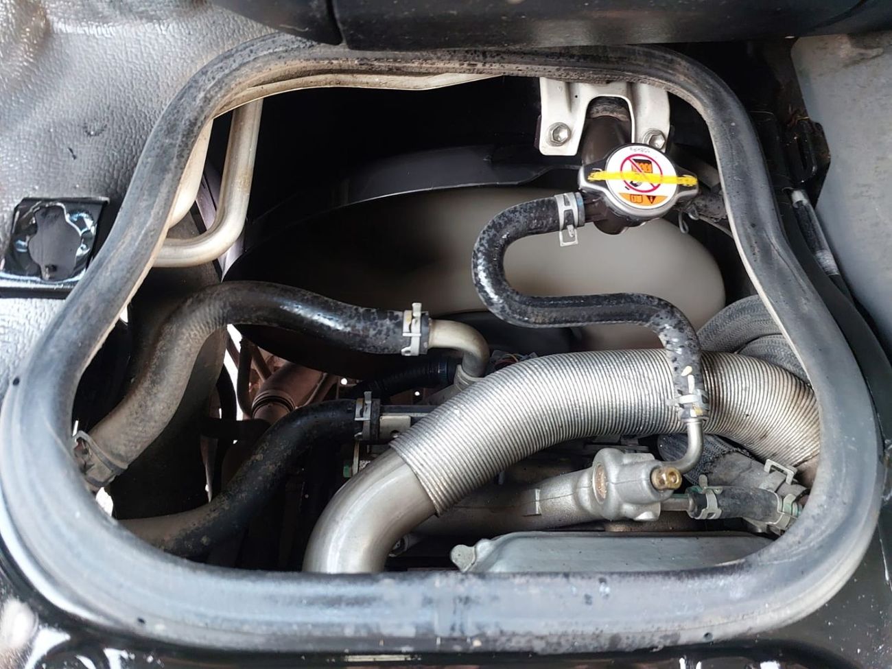 Toyota Coaster TOYOTA COASTER BUS RHD 2017 MODEL 4.0 L DIESEL AUTOMATIC(PM00207)