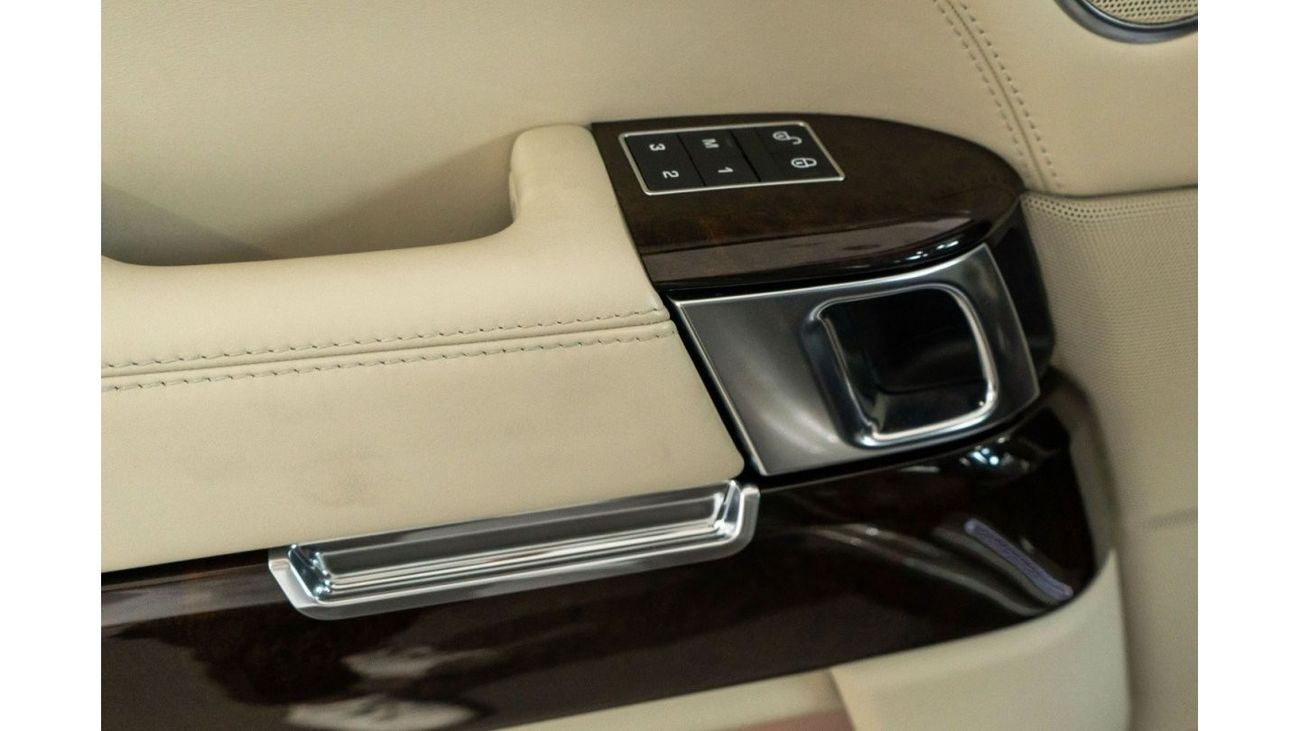 Land Rover Range Rover 2016 Range Rover Autobiography 5.0L V8 / Full Range Rover Service History