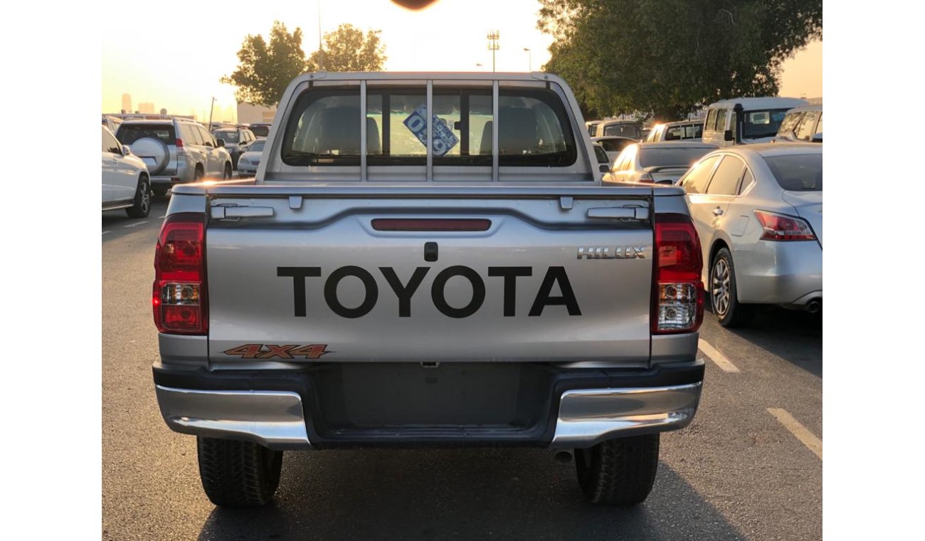 Toyota Hilux 2.4L DIESEL (FULL OPTION), DVD, REAR CAMERA, 4X4, CHROMIC PLATING