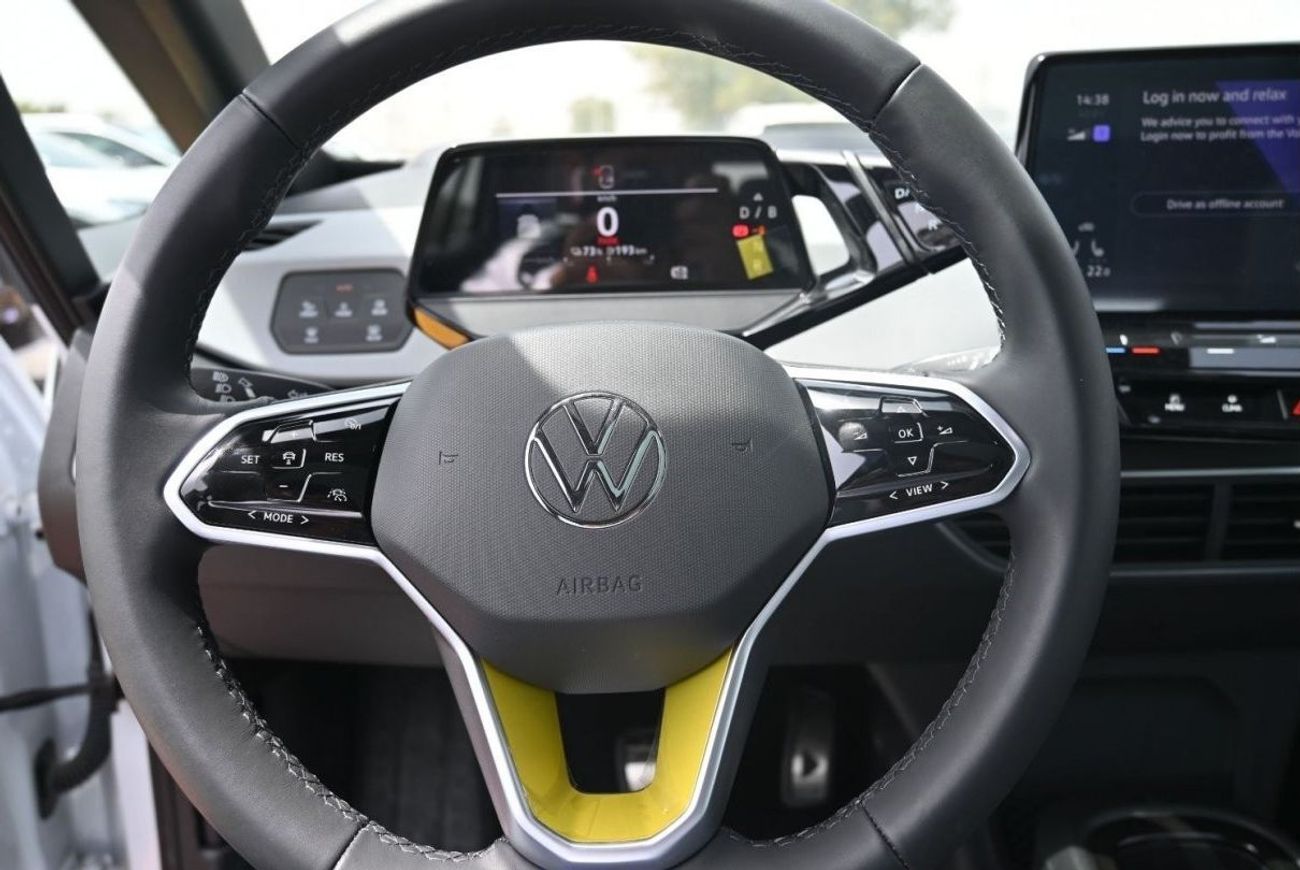 فولكس واجن ID.3 Volkswagen ID 3 PRO, FWD, 5 Doors Electric Engine, 20 inch Alloy wheels, Close Panoramic Roof, Heads