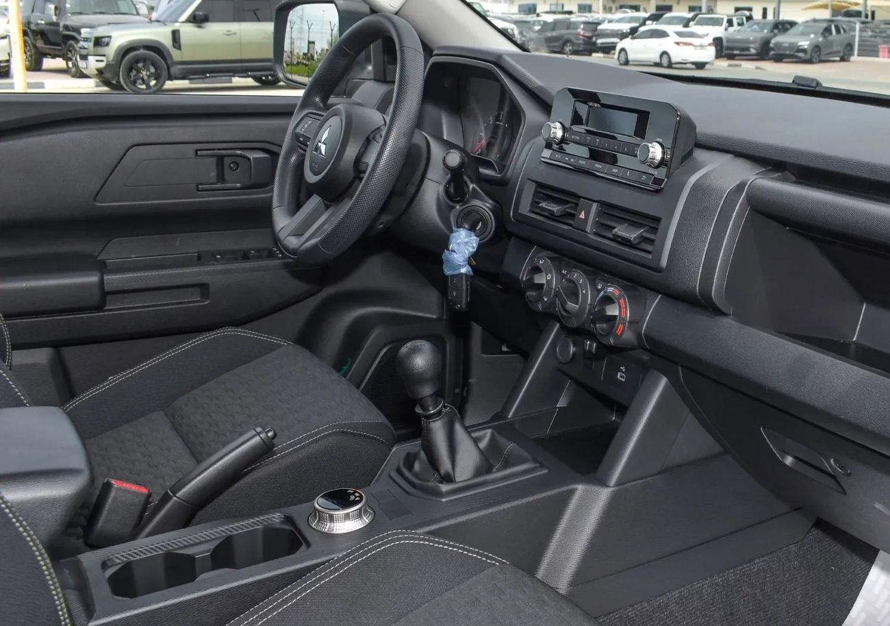 Mitsubishi L200 Triton GLX 4WD 2.4L Diesel MT High Line