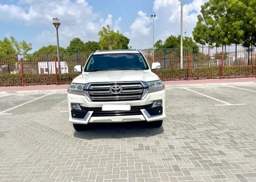تويوتا لاند كروزر Toyota Land Cruiser 2016 VXR v8