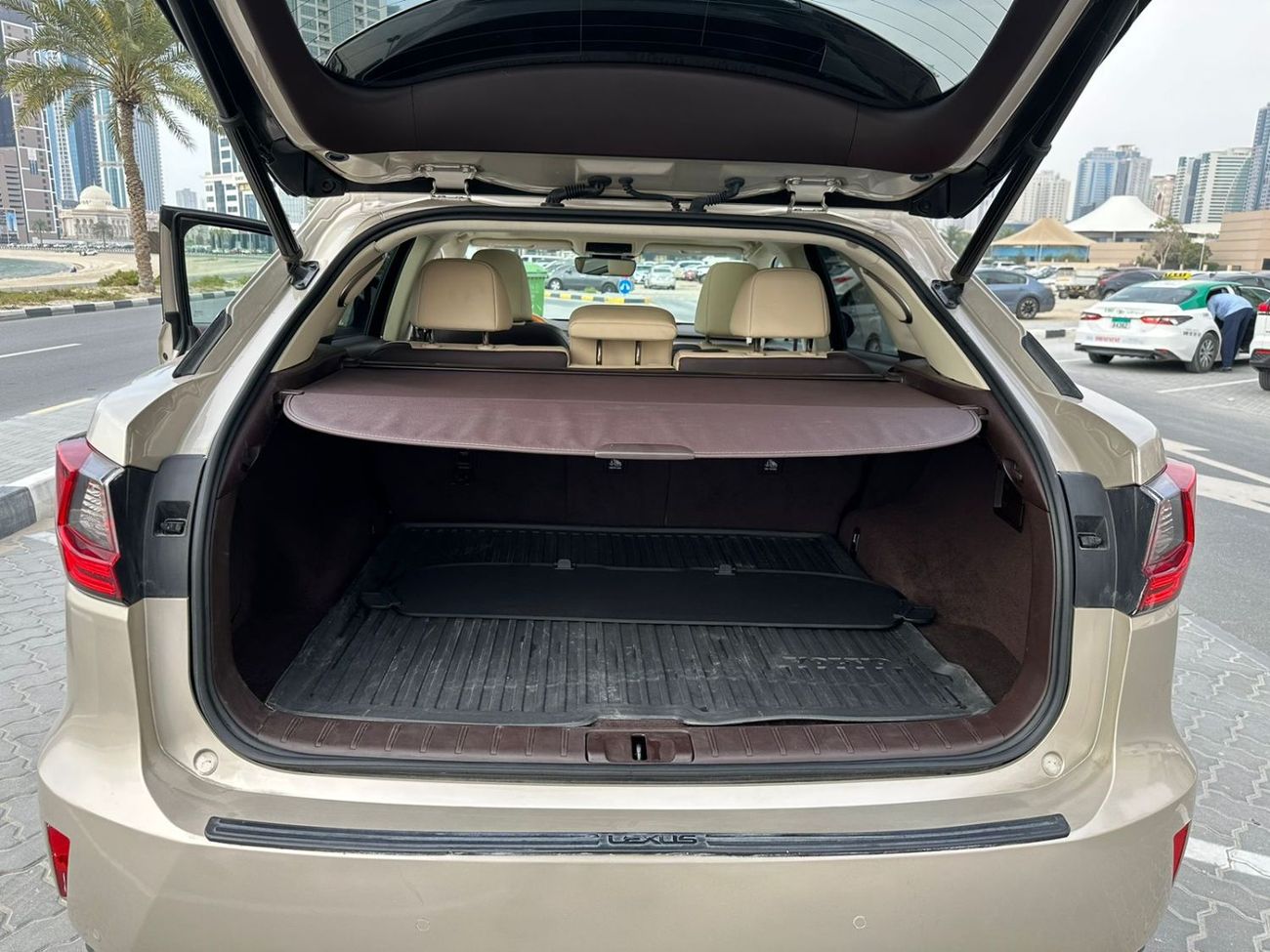 Lexus RX350 Platinum 3.5L (296 HP) Platinum Edition 4WD, Panoramic Roof, 360 Camera, Mark Levinson, HUD, Electri