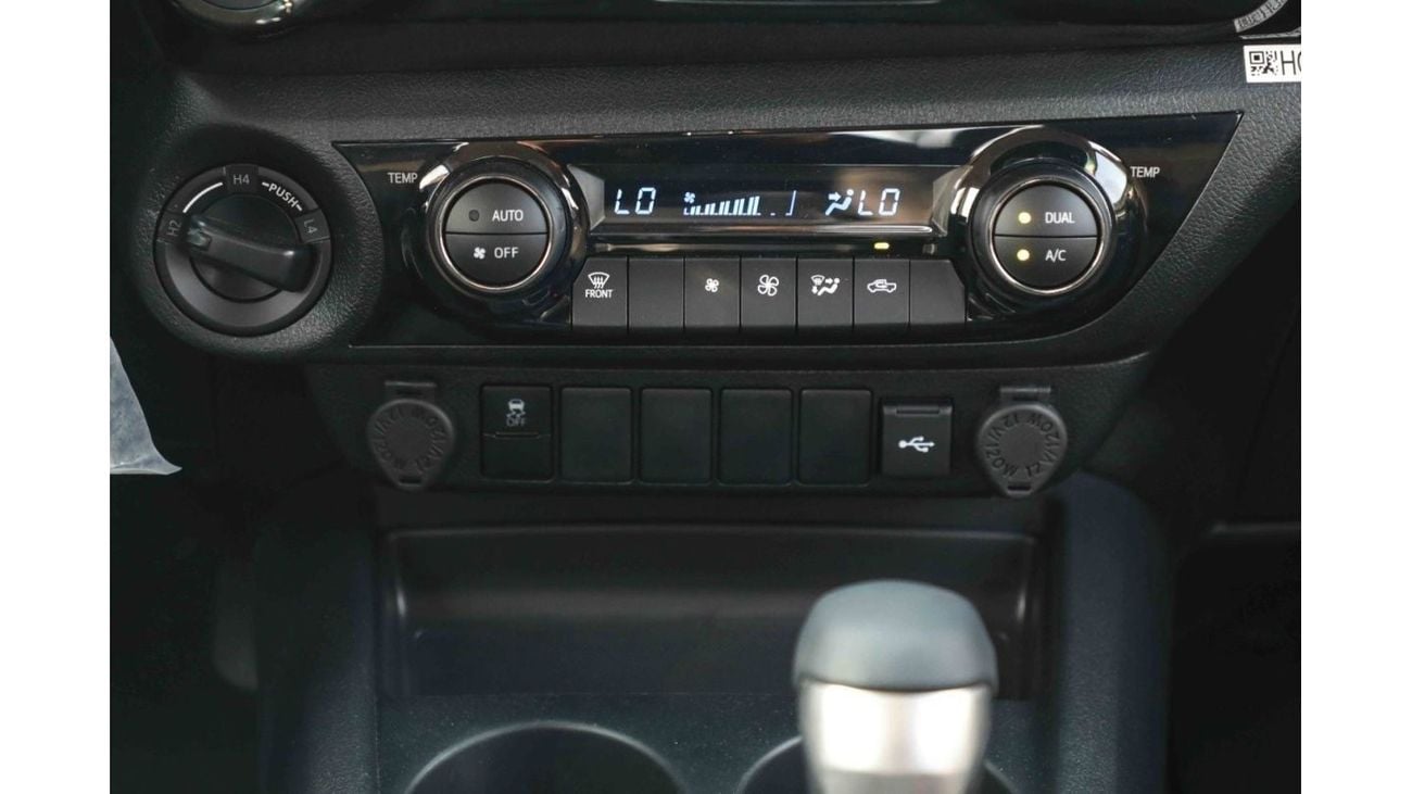 Toyota Hilux 2024 Toyota Hilux 4x4 Double Cab 2.7 GLX - Super White inside Grey | Export Only