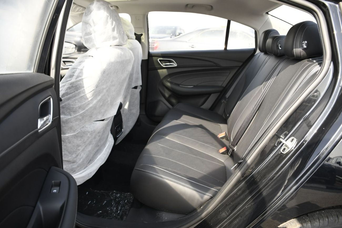 MG 5 2025 MG 5 1.5L Deluxe Edition is the top-tier variant