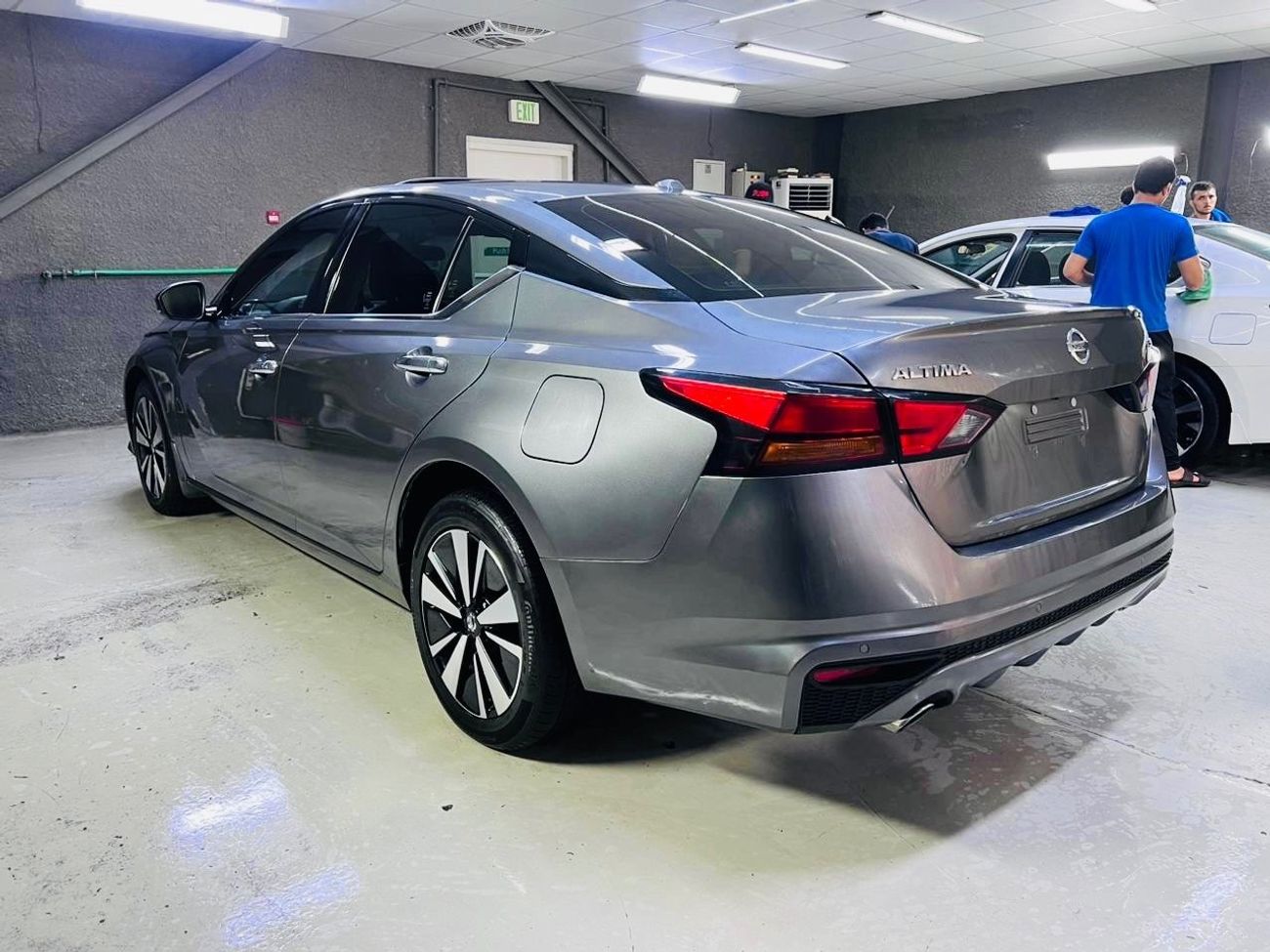 Used Nissan Altima SL 2021 for sale in Sharjah - 647101