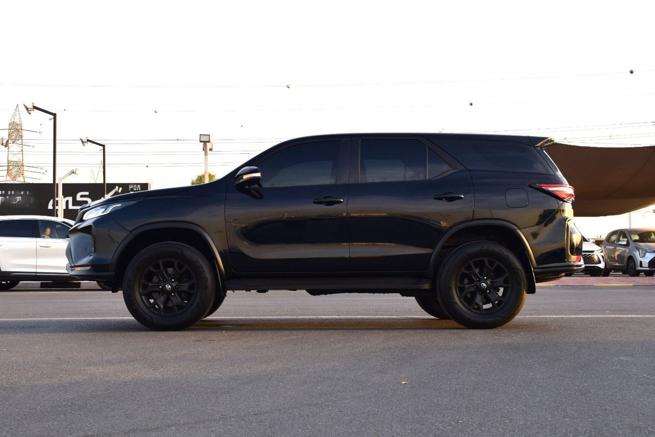 Toyota Fortuner VX2 4X4 Diesel 2.8L (Right Hand)