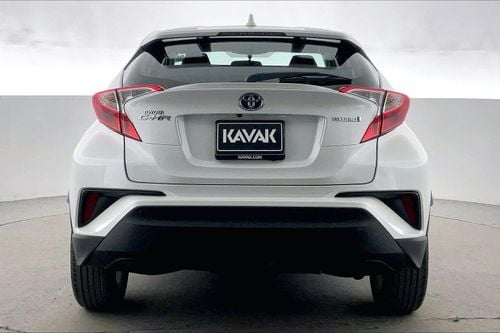 تويوتا CHR GX | National Day Celebration | شامل الضمان | 0 ﺪﻔﻋﺓ ﺃﻮﻟﻯ