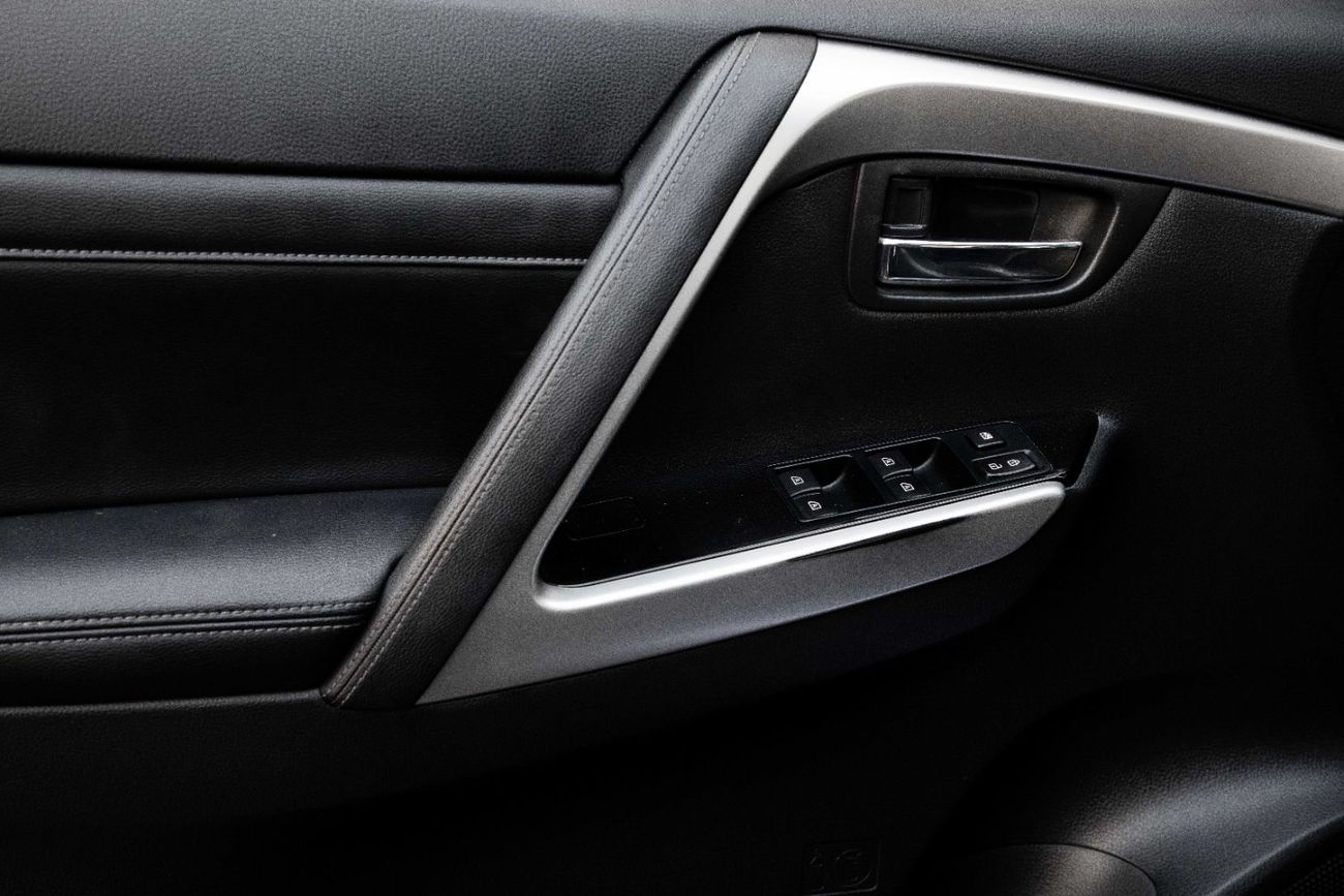 ميتسوبيشي مونتيرو سبورت 2,057 P.M | 0% Downpayment | Mitsubishi Montero Sport!