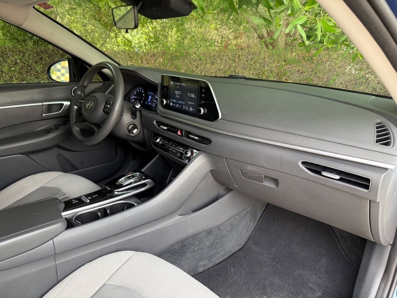 Hyundai Sonata Mid option 2.5L