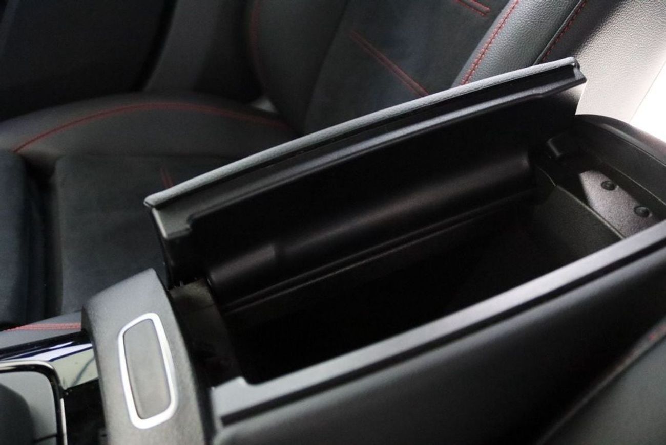 Mercedes-Benz A 45 AMG Mercedes-Benz A 35 AMG 2023