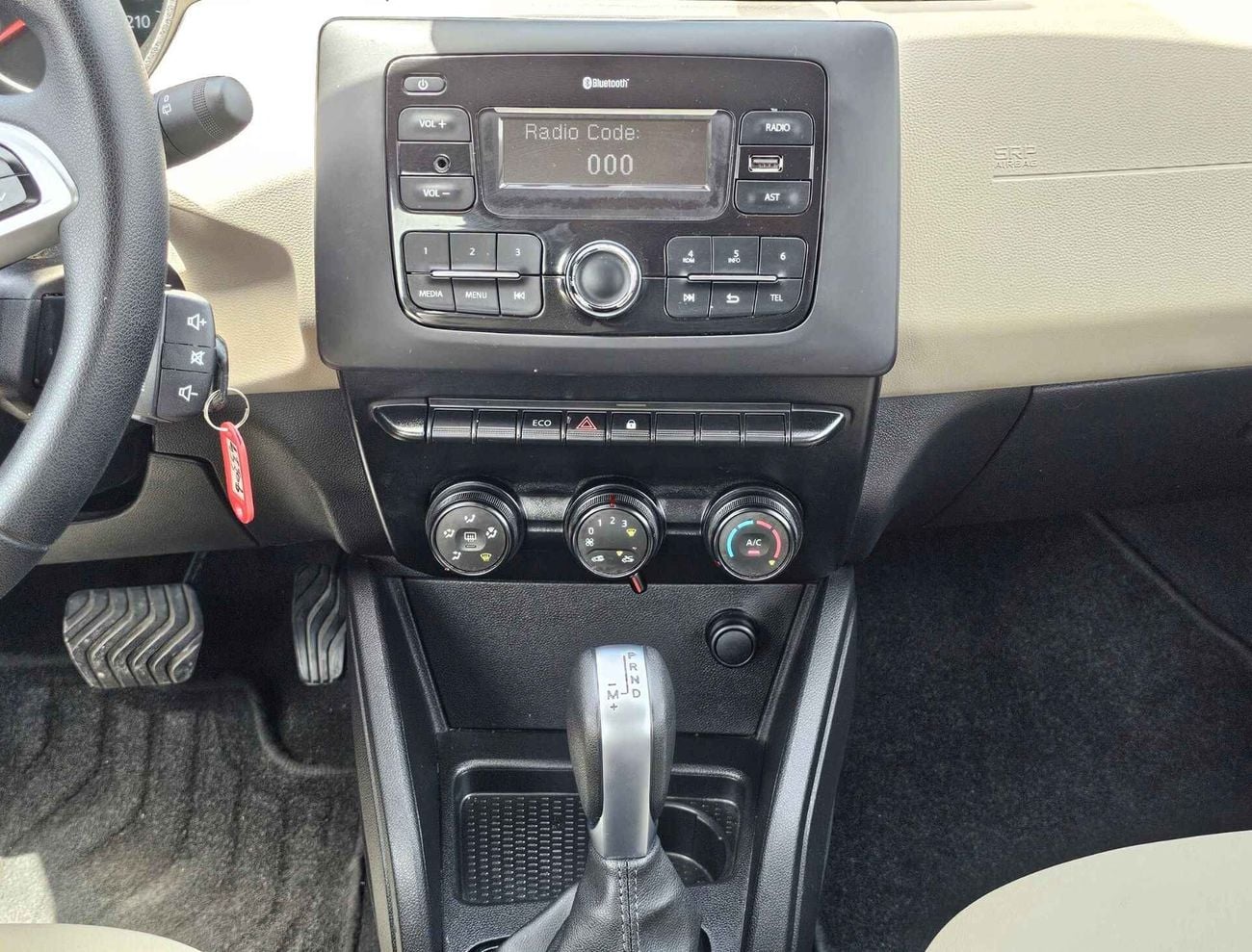Renault Duster / LEATHER SEATS/ ALLOY RIMS/ SAME COLOR BODY/ LOW MILEAGE/ 475 MONTHLY/ LOT#45506