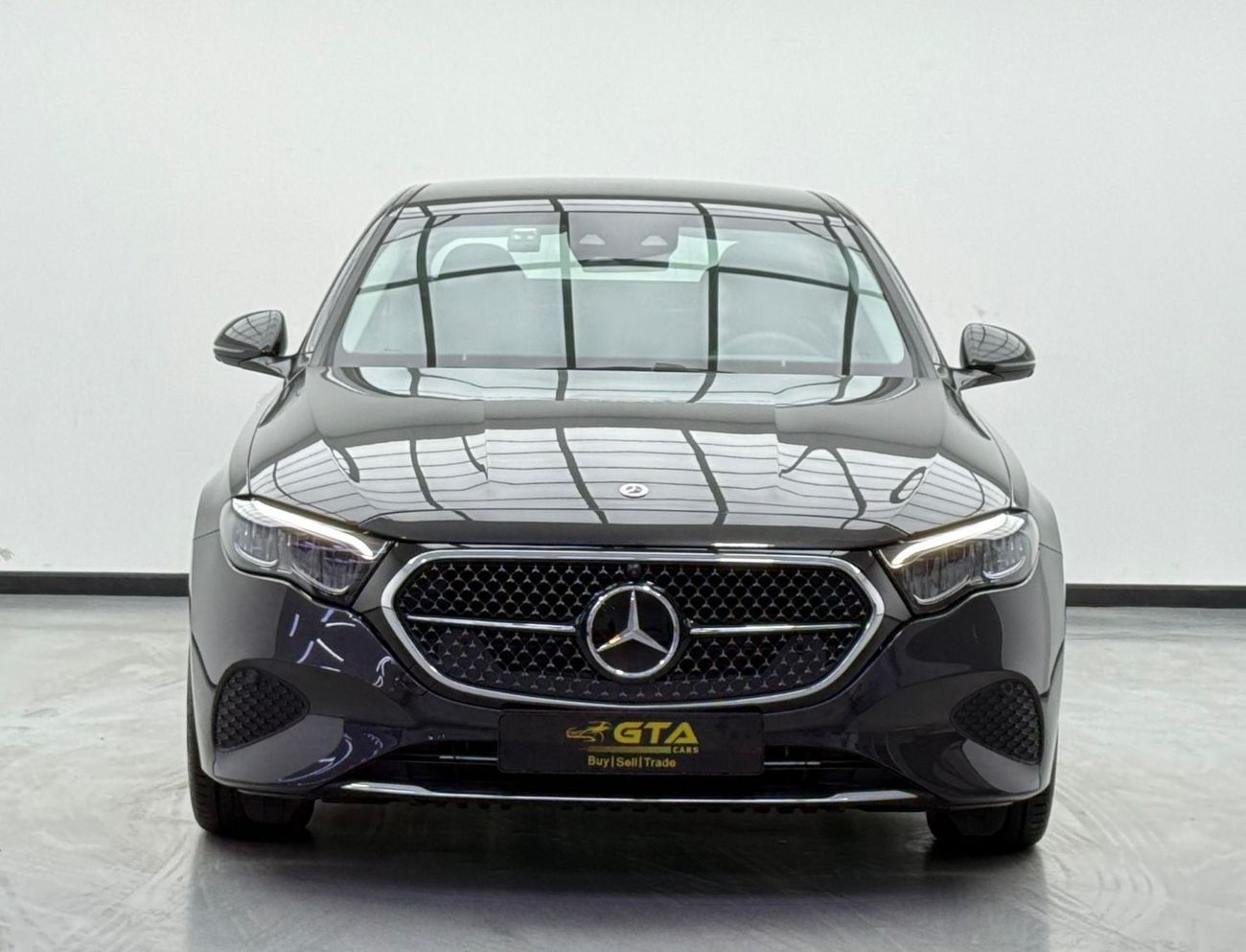 مرسيدس بنز E200 2.0L 2024 Mercedes Benz E200 AMG, Warranty, Fully Loaded, Very Low Kms, Excellent Condition, Korean