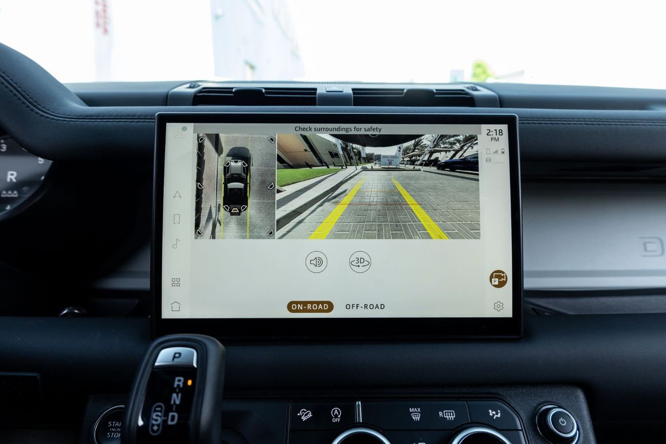 لاند روفر ديفندر P300 90 X-Dynamic SE 2.0L (5 Seater)