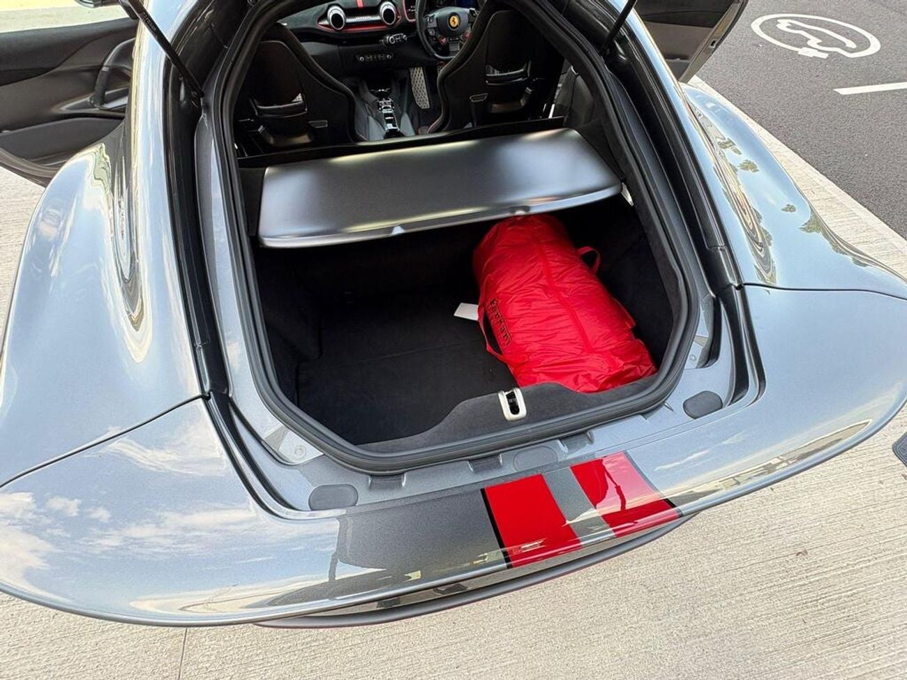 فيراري 812 GTS COMPETIZIONE COMPETIZIONE