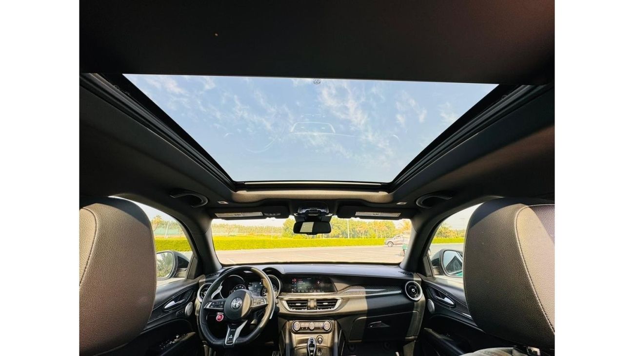 ألفا روميو ستيلفيو سوبر