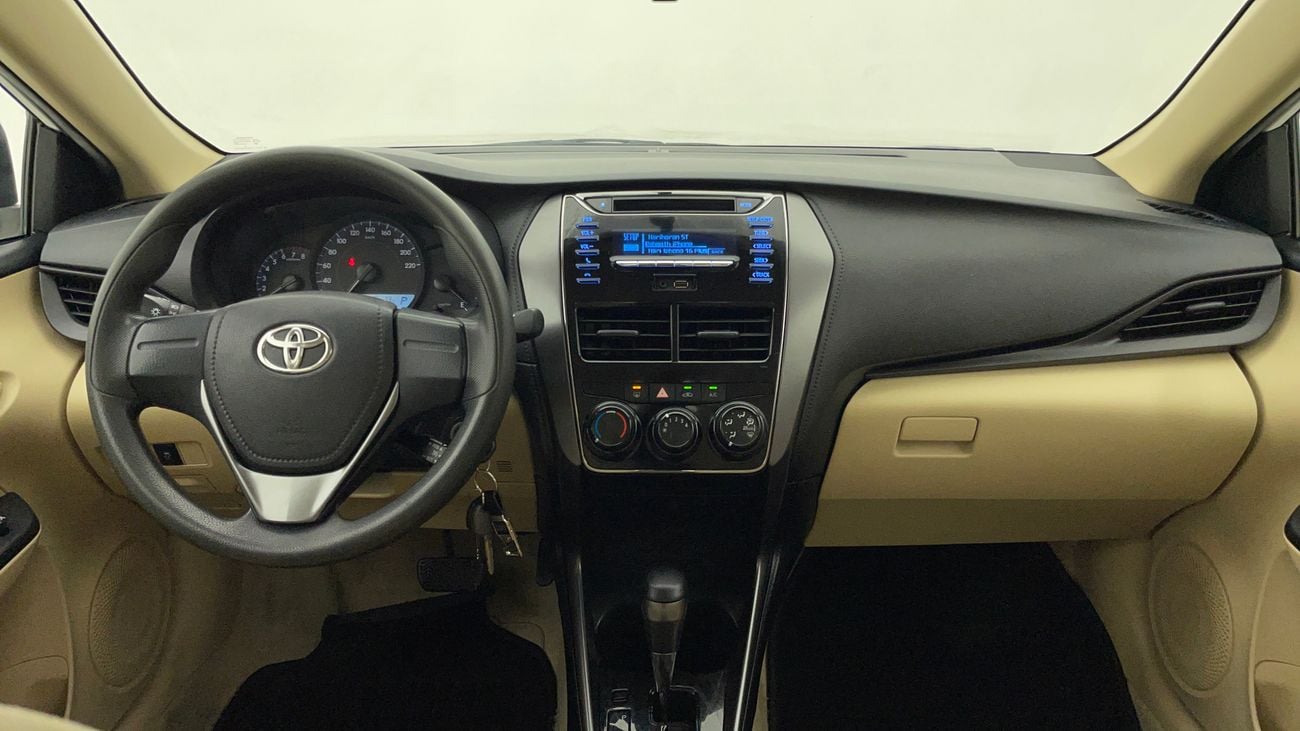 تويوتا يارس SE 1.5 | بدون دفعة مقدمة | اختبار القيادة في المنزل