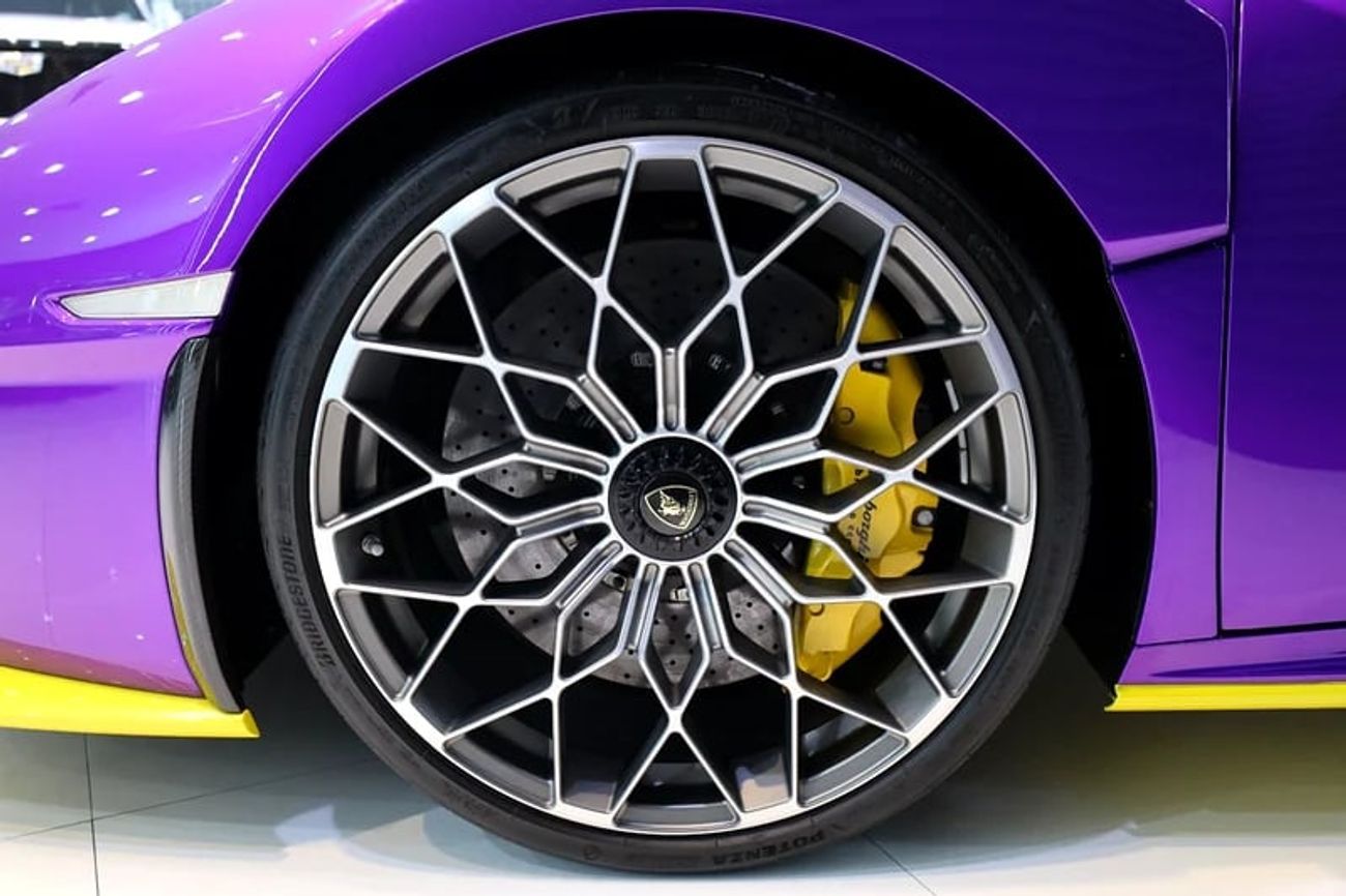 Lamborghini Huracan STO, Carbon Fiber Pack, Full Aero Kit, Apple CarPlay, Dealer Warranty!!